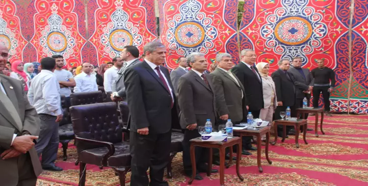  رئيس جامعة القاهرة  في حضرة «مدح الرسول» 