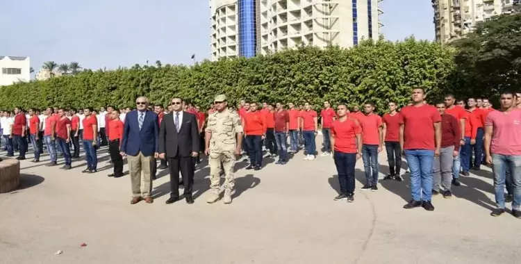  رئيس جامعة المنصورة يحضر تدريبات طلاب التربية العسكرية 