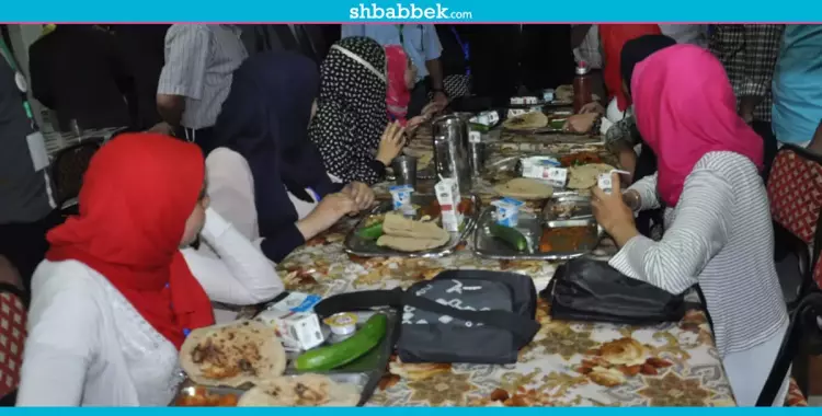  رئيس جامعة المنيا: 10 آلاف وجبة لفتيات أسبوع الجامعات يوميا 