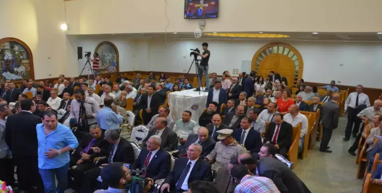  رئيس جامعة المنيا يشارك بافتتاح الكنيسة الإنجيلية في بني مزار 