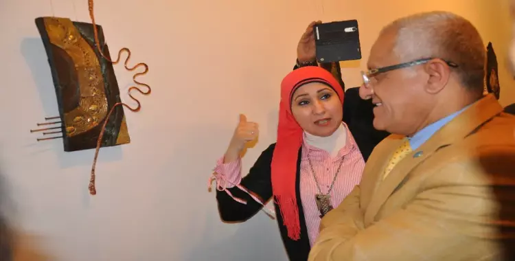  رئيس جامعة المنيا يفتتح معارض بكلية التربية الفنية 