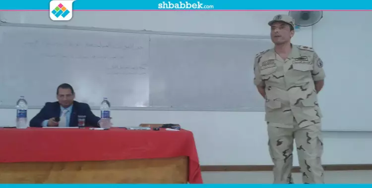  رئيس جامعة بورسعيد يشارك الطلاب دورة التربية العسكرية 