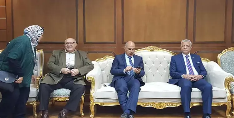  رئيس جامعة عين شمس يصل كفر الشيخ لحضور افتتاح أسبوع شباب الجامعات 