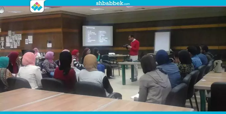  سفارة المعرفة تنظم ورشة تعليم أساسيات التصوير لطلاب جامعة القاهرة 
