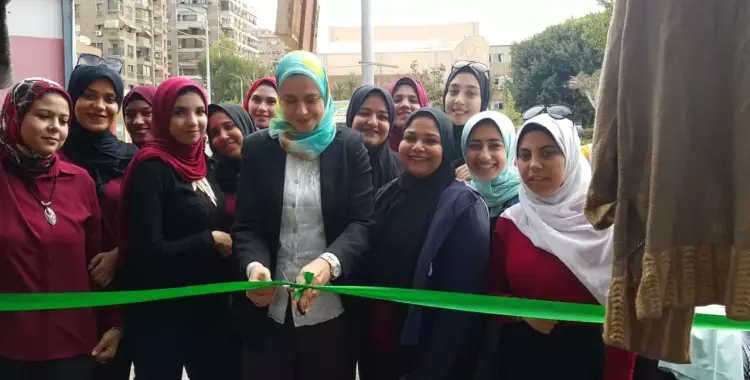  سلسلة معارض خيرية في كلية البنات جامعة عين شمس 