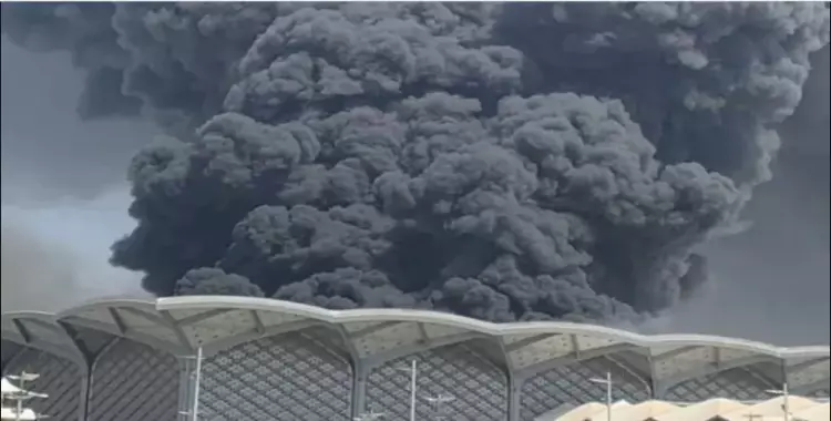  شاهد أول صور لاندلاع حريق قطار الحرمين في جدة 