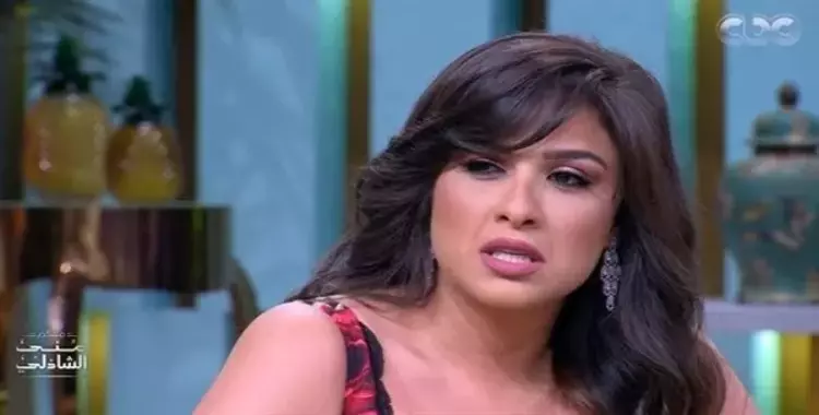  صدام بين ياسمين عبدالعزيز وشقيقها بسبب حلقة معكم منى الشاذلي 