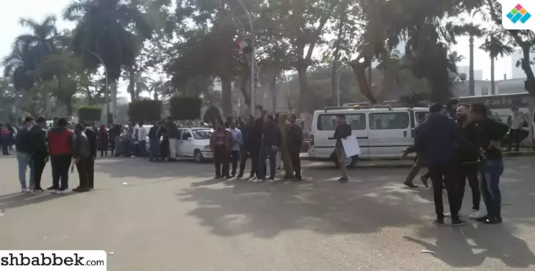  «صوتكم عالي».. أمن جامعة عين شمس يفرق مظاهرة طلابية تدعم فلسطين 