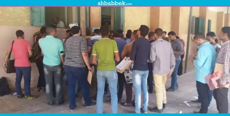  صور| 800 طالب يتقدمون بأوراقهم للالتحاق بمدينة الأزهر 