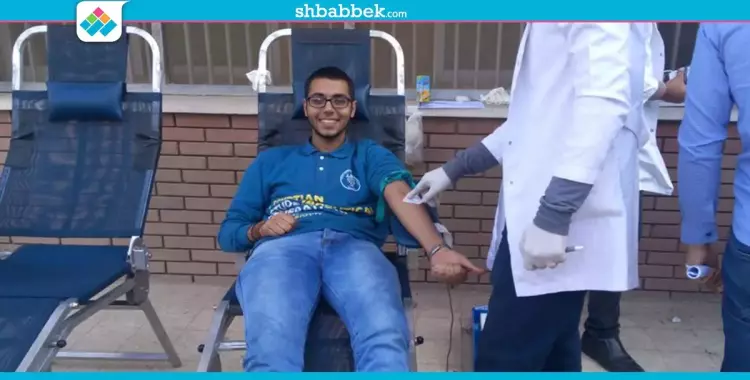  صور| «EPSF» تنظم حملة للتبرع بالدم في جامعة أسيوط 