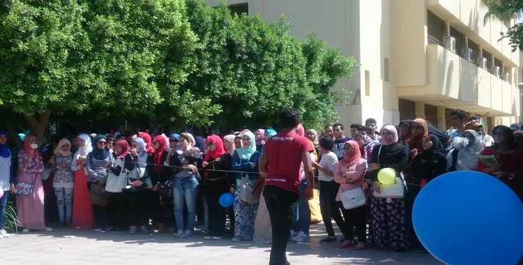  صور| آداب حلوان تقيم حفلا للترحيب بالطلاب المستجدين 