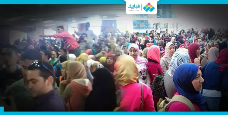  صور| تجمهر الطلاب داخل «تمريض كفر الشيخ» بعد واقعة الانتحار 