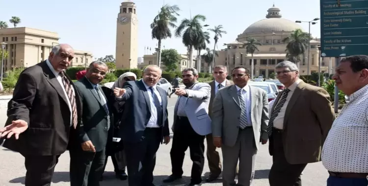 صور| رئيس جامعة القاهرة يتفقد استعدادات الكليات والمدينة الجامعية للعام الجديد 