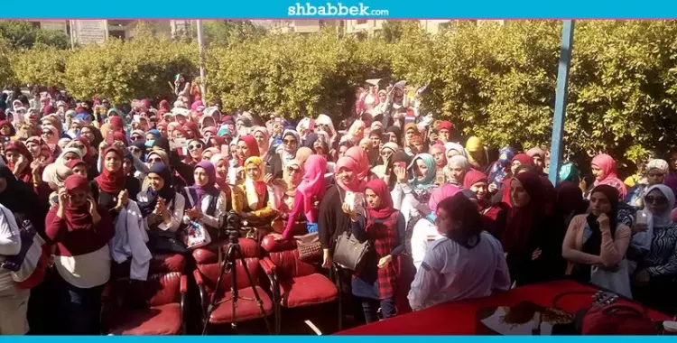  صور| نجم آراب أيدول يحيي حفل استقبال طالبات كلية البنات بعين شمس 