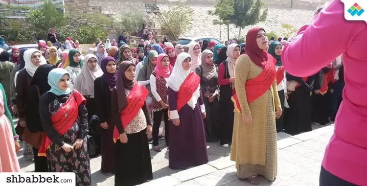  طابور عرض لطالبات الأزهر في أول يوم دراسي 