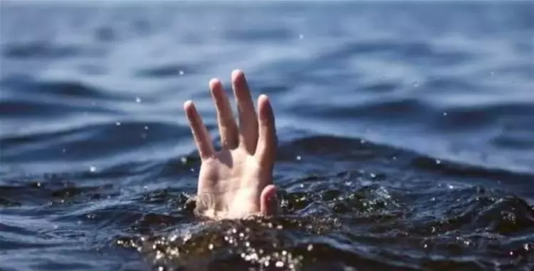  طالب يغرق أثناء استحمامه في نهر النيل.. وشقيقه: لا يجيد السباحة 