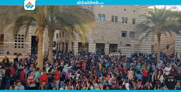  طلاب الجامعة الأمريكية يدخلون في اعتصام مفتوح 
