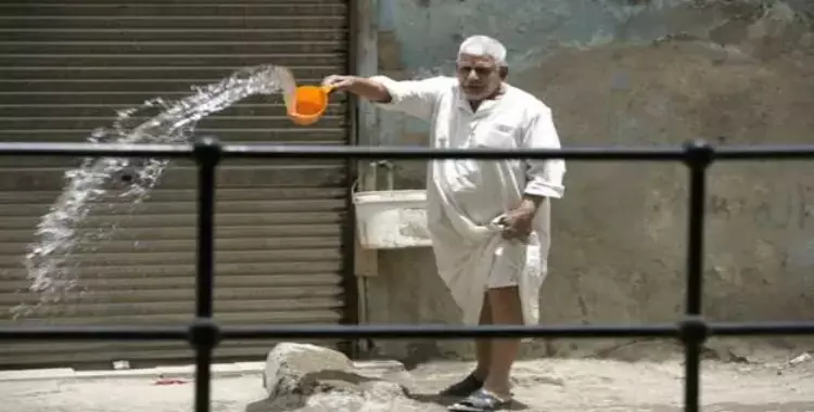  غرامة فورية لرش المياه في شوارع محافظة الجيزة 