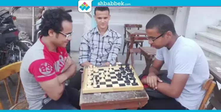  في أول يوم دراسة.. «تجارة القاهرة» تنظم مسابقات «شطرنج» للطلاب 