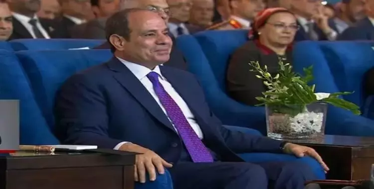  فيديو| السيسي يسأل المصريين: «ناكل ولا أطور المحاور والطرق؟» 