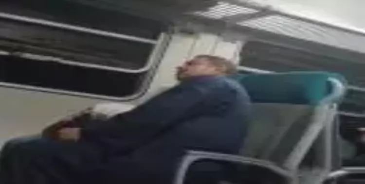  فيديو القطار الفاضح يشعل غضب السوشيال ميديا 
