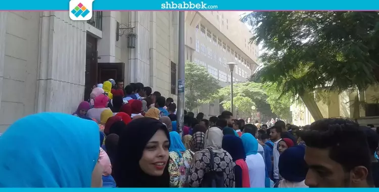  فيديو.. تفاعل طلاب «تجارة القاهرة» مع أغنية راب في حفل الاستقبال 