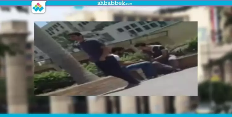  فيديو| طلاب بجامعة عين شمس يتعاطون المخدرات داخل الحرم 