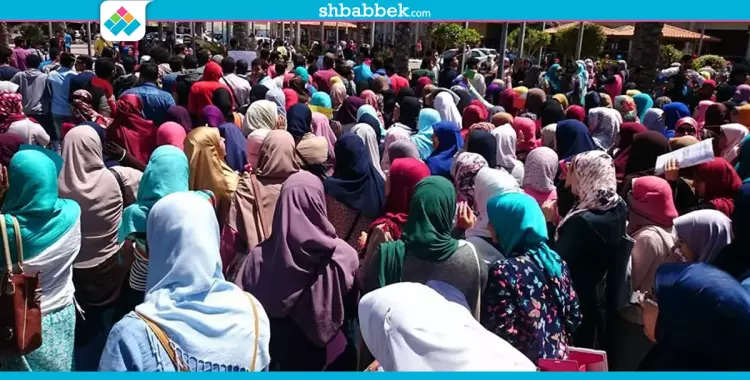  فيديو| مظاهرة طلابية بجامعة الإسكندرية لرفض ترسيم الحدود 