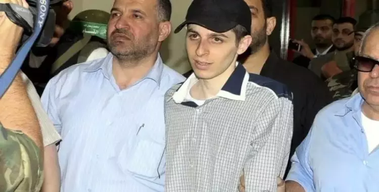  ماذا قال جلعاد شاليط gilad Shalit عن حماس؟ ولماذا يهاجمه الإسرائيليون؟ 