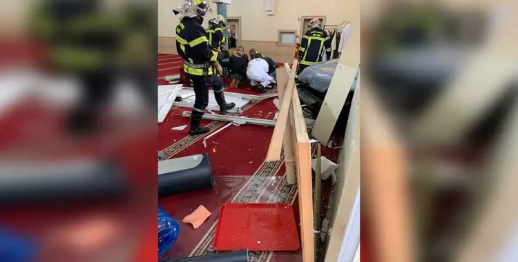  محاولة اقتحام مسجد بسيارة في فرنسا 