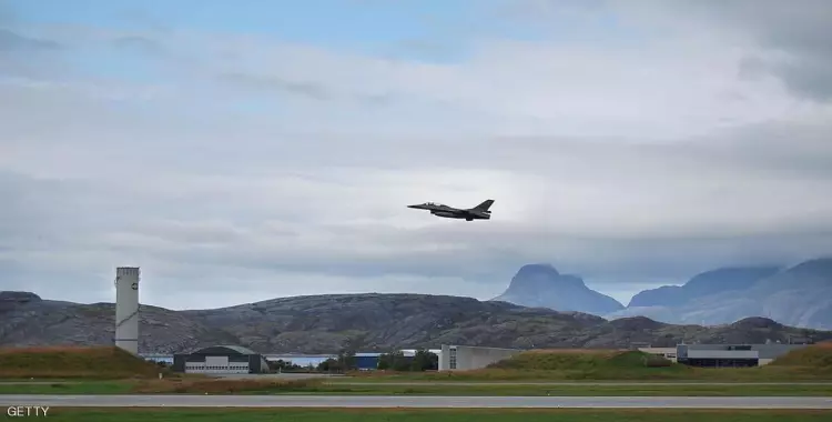  مقاتلة نرويجية تقصف برج مراقبة في مطار نرويجي 