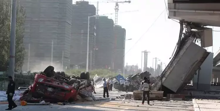  مقتل 21 شخصا في حادث تصادم سيارات على طريق سريع بالصين 