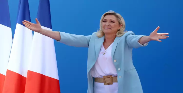  من هي مارين لوبان زعيمة الأغلبية الفرنسية ذات الأصول الصعيدية؟ 