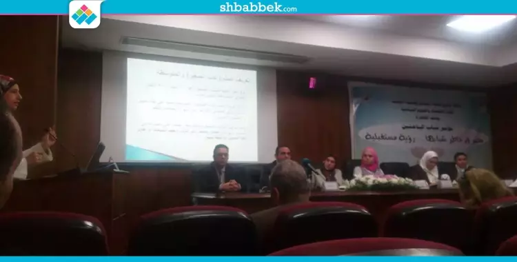  نائب رئيس جامعة القاهرة يطالب بطباعة كتيبات لتوصيات «شباب الباحثين» 