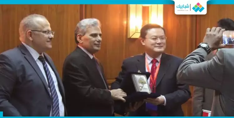  «نصار» يوقع اتفاقية تعاون مع رئيس جامعة شاندونج الصينية 