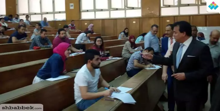  وزير التعليم العالي يتفقد سير الامتحانات بجامعة عين شمس 