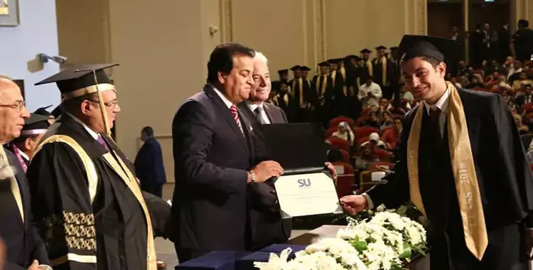  وزير التعليم العالي يشارك في حفل تخريج دفعة 2018 بجامعة سيناء 