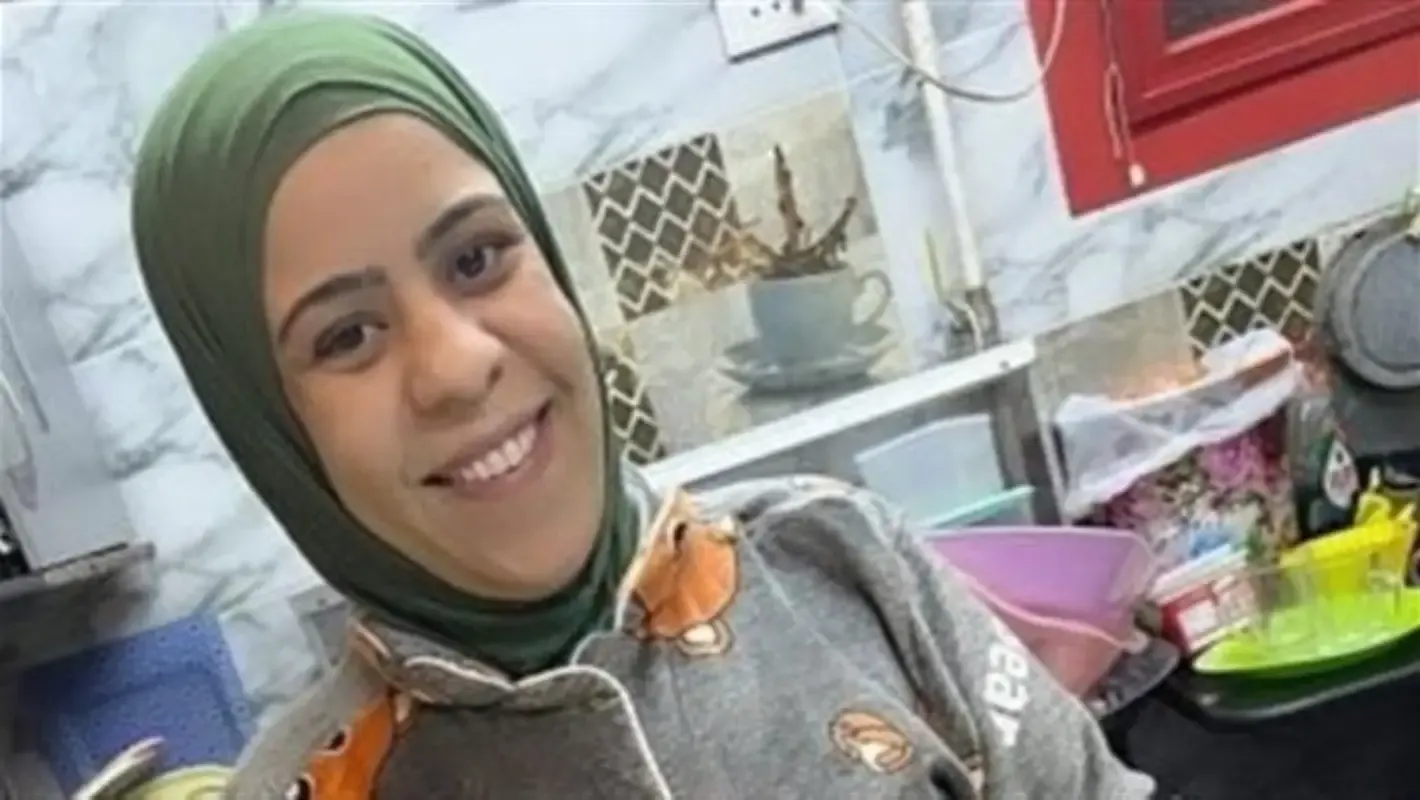 حقيقة فصل أبناء البلوجر أم مكة من المدرسة بعد حبسها