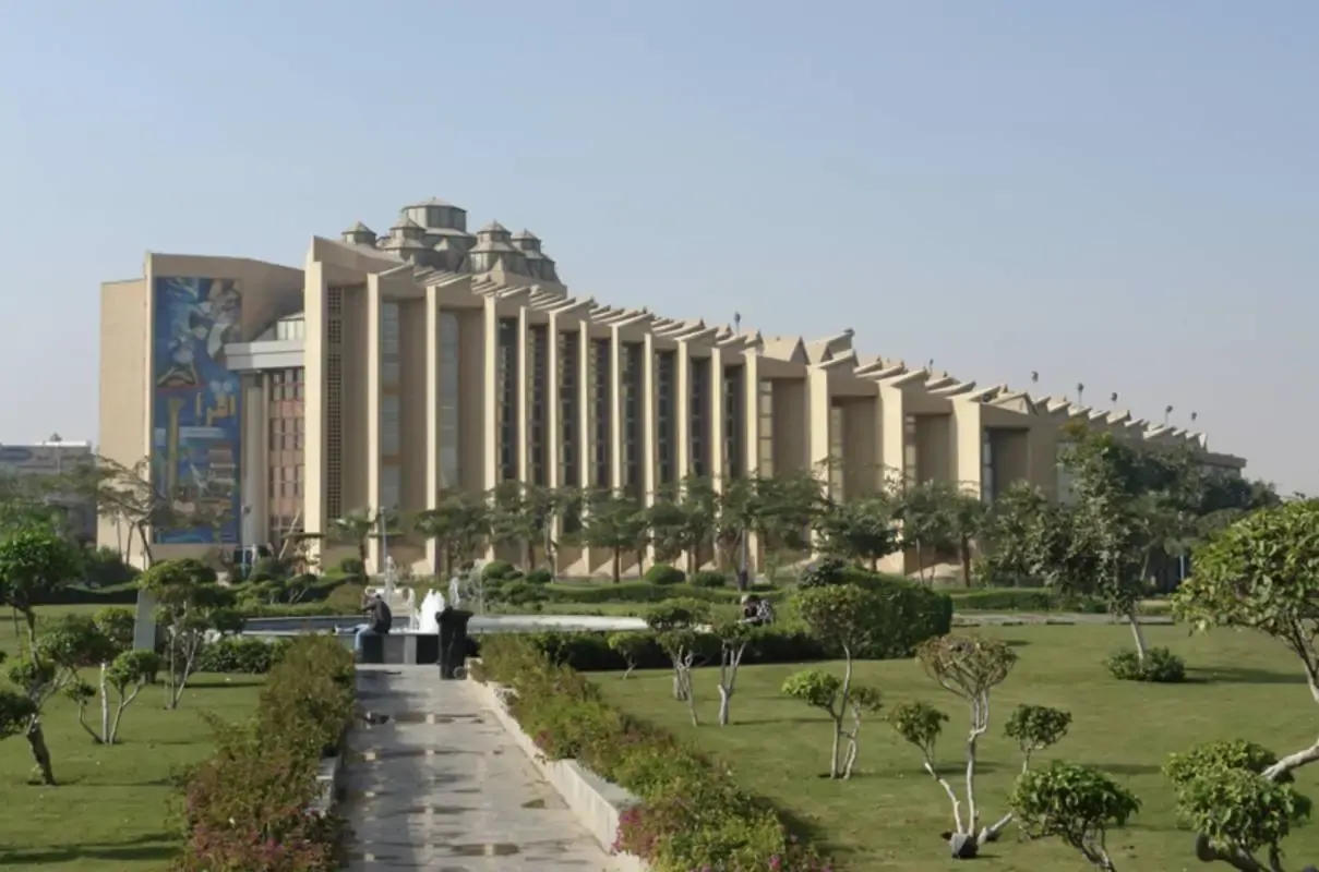 دليل الكليات الأعلى تكلفة في الجامعات الخاصة والأهلية 2026 / 2027 (أكثر من 200 ألف جنيه)