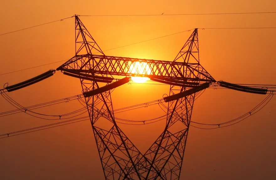 أسعار الكهرباء الجديدة للقطاع التجاري بعد زيادات أبريل 2026